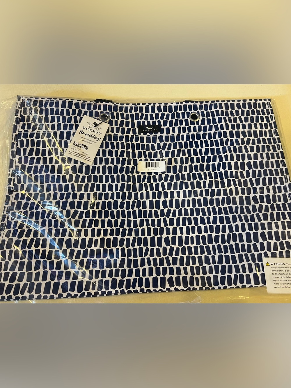 SCOUT X-Large Reusable Bag Water Resistant Wipe Clean Navy/White 18.5"